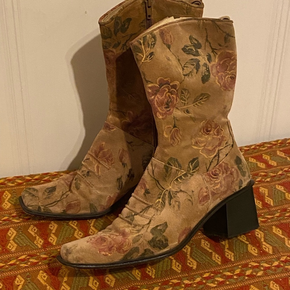 Floral cowboy boots